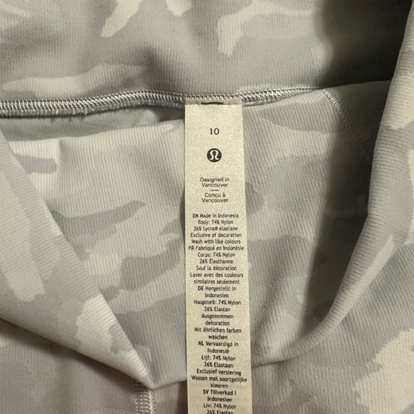 Lululemon Wunder Under *Ribbed - Picture 3 of 3